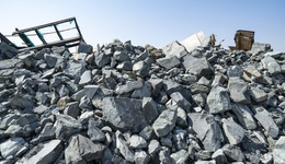 四川筠連發(fā)生山體滑坡已救出2人，當(dāng)?shù)貞?yīng)急局：救援仍在進(jìn)行