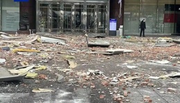 臺灣百貨大樓爆炸已致5死13傷，初步判斷為瓦斯氣爆