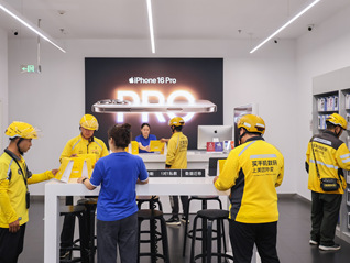 经济日报头版肯定即时零售：美团闪电仓等为线下业态、实体门店提供新增长机会