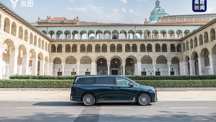 闪电快讯｜岚图汽车全系车型将搭载华为乾崑智驾