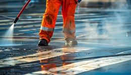 環(huán)衛(wèi)工要求35歲以下？廣州一街道調(diào)整招聘條件：18歲至法定退休年齡之間