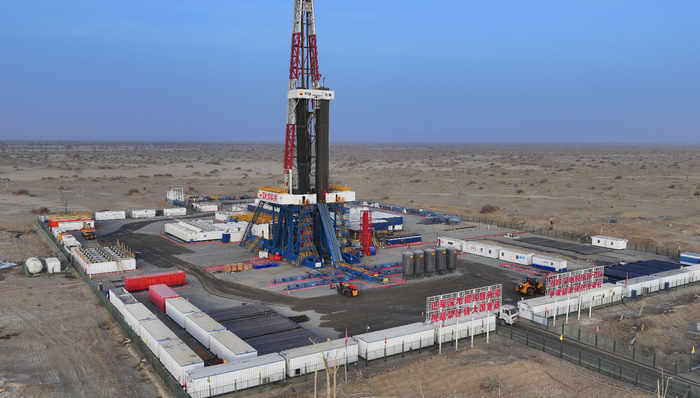 亚洲第一垂深井完钻，中国首次在万米地下发现油气