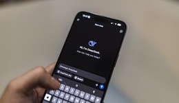 广告盯上DeepSeek