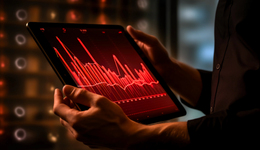 “投影第一股”年赚1.2亿，员工刚刚套现2亿，谁在买单？