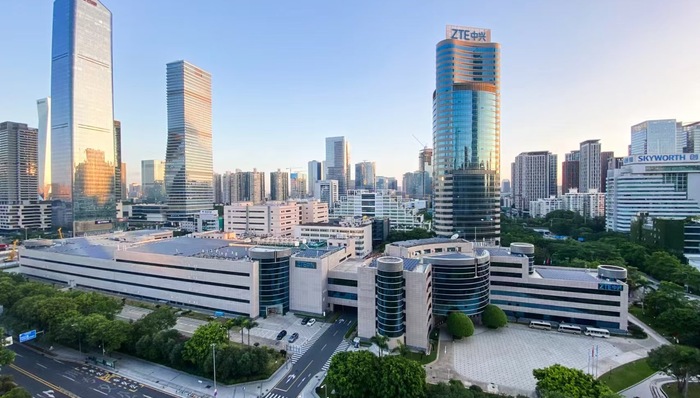 中兴通讯2024转型效果凸显，手机产品营收增速超40%