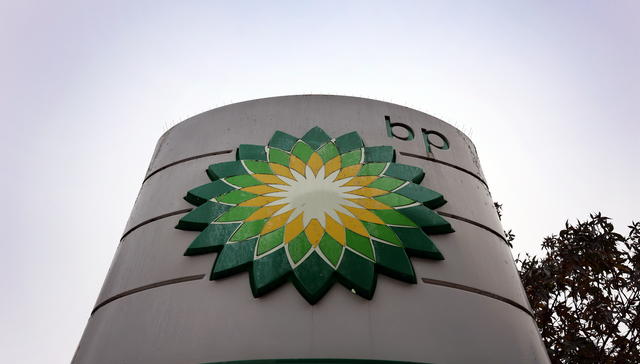 【深度】bp踩下绿色转型急刹车
