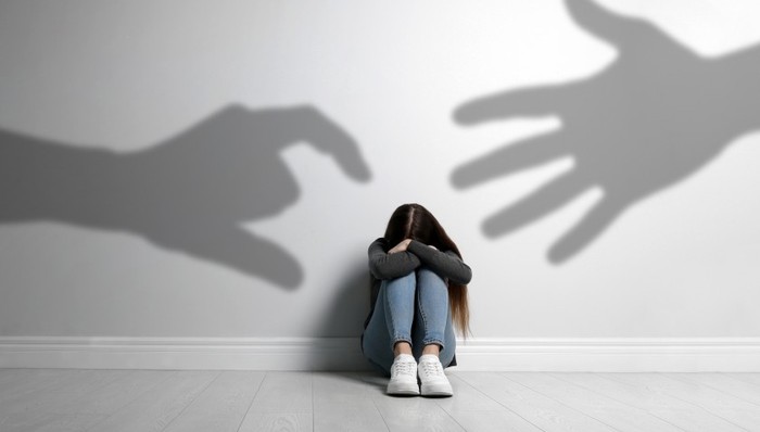 青少年精神障碍患病率达17.5%,人大代表建议加快医教融合 | 两会·最热烈