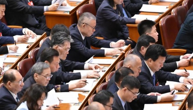 政府工作报告：逐步推行免费学前教育