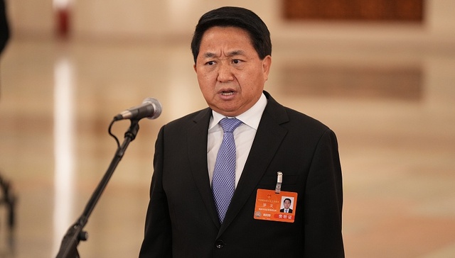 市场监管总局局长罗文：督促平台企业提高算法透明度，规范直播交易行为