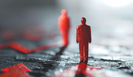 豪掷7000万管理变革，杀气腾腾的赵燕能拯救走下坡的华熙生物吗？