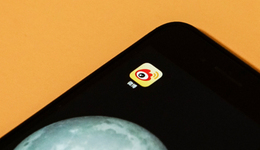 新浪有預(yù)謀地走進“飯”圈