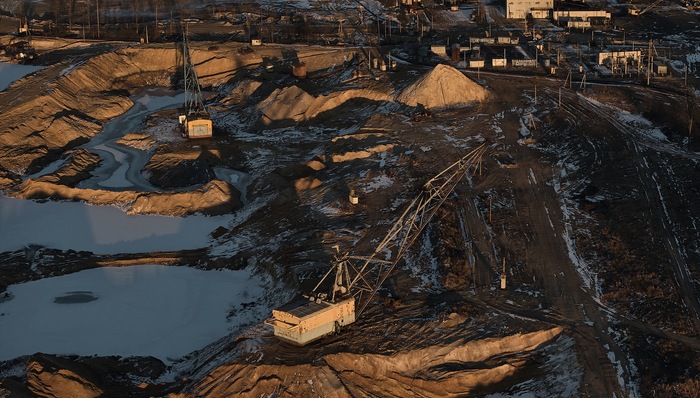 乌美正式签署矿产协议，乌克兰矿产资源商业价值几何？