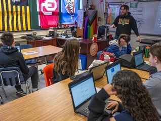 美国教育部遭“腰斩”，一半员工将被强制休假