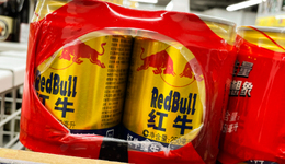 紅?！八侯^花”，東鵬“摘桃子”