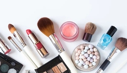 国货拿下彩妆“半壁江山”，高质价比的胜利？