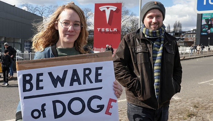 特斯拉,马斯克,抗议,加拿大