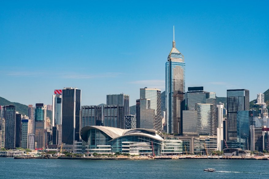 河边的城市高楼AI 生成的内容可能不正确。