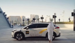 广州智驾“双子星”首份年报：亏损仍加剧，Robotaxi规模化成破题关键