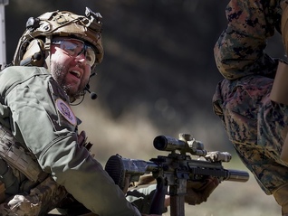 为躲开格陵兰岛居民抗议，万斯缩短访问行程