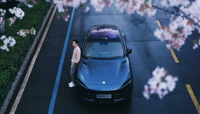 “雷军广告报价37万起”冲上热搜，小米：雷总没计划接商单