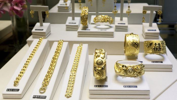 国际金价再创新高，金饰价格升至934元/克