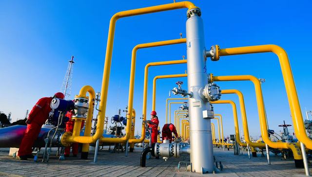 大“气”担当！中国石油长庆油田守护万家温暖
供暖季日均供气超1.5亿立方米