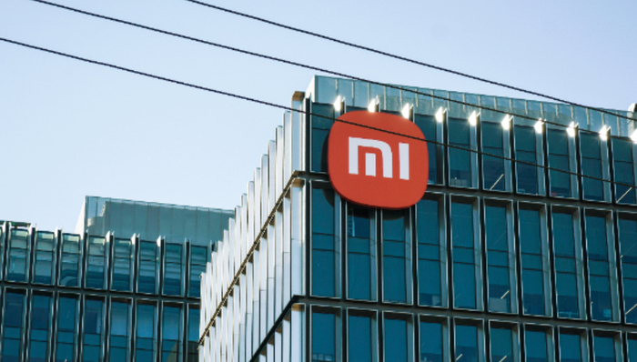 小米回应SU7高速上碰撞爆燃冲上热搜第一