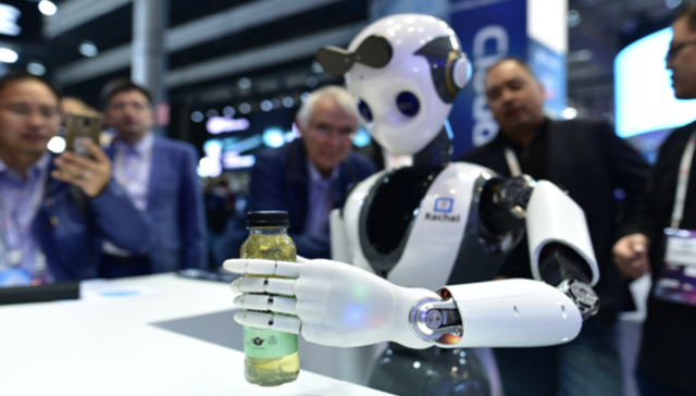 达闼董事长黄晓庆回应停摆危机：已启动战略调整，并达成融资合作