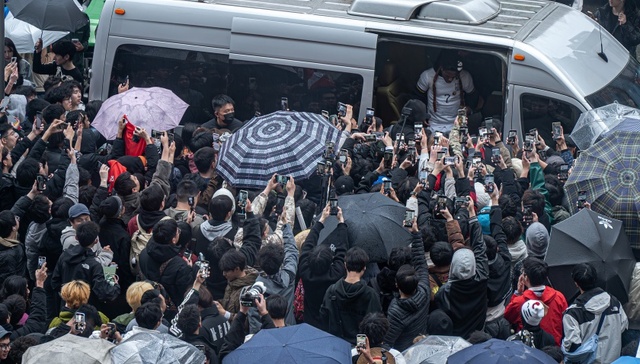 “甲亢哥”等国外网红来华直播引热议，外交部回应