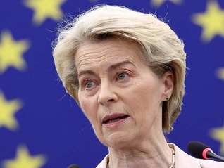 欧盟委员会主席：反击美国关税，我们有“很多牌”