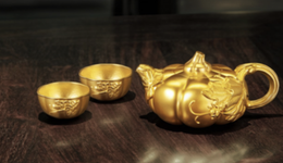 老铺黄金的“资本密码”