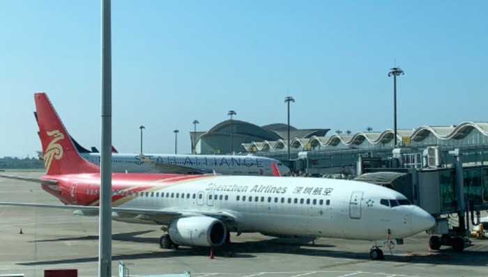 深圳航空回应乘客咬伤空姐：涉事乘客被移交警方处理，已启动调查