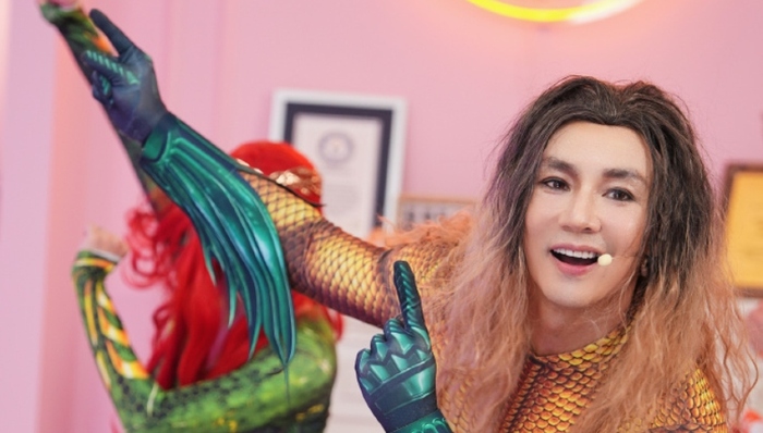 刘畊宏cos海王遭强制断播，抖音：不当着装博眼球