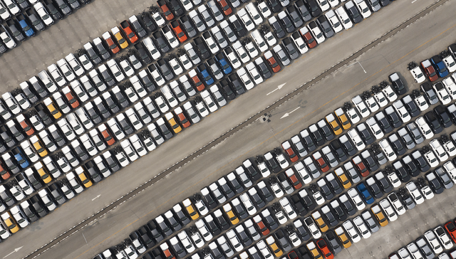 特朗普宣布对进口汽车加征25%关税，美股市场汽车股盘后走跌