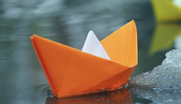 掌舵15年董事长卸任，滴滴、联想投资的现代财险靠什么扭亏？