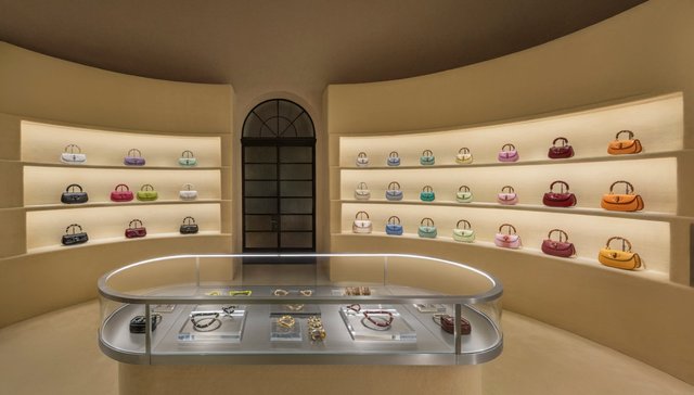 古驰在上海为竹节包举办展览，泡泡玛特盯上了《海绵宝宝》｜是日美好事物