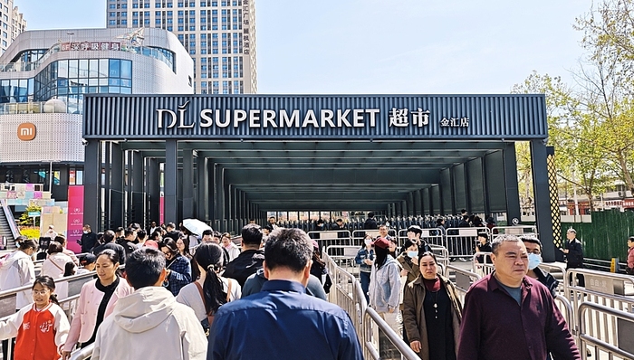 胖东来拟起诉财经大V宋清辉、索赔不低于100万， 当事人回应：死磕到底