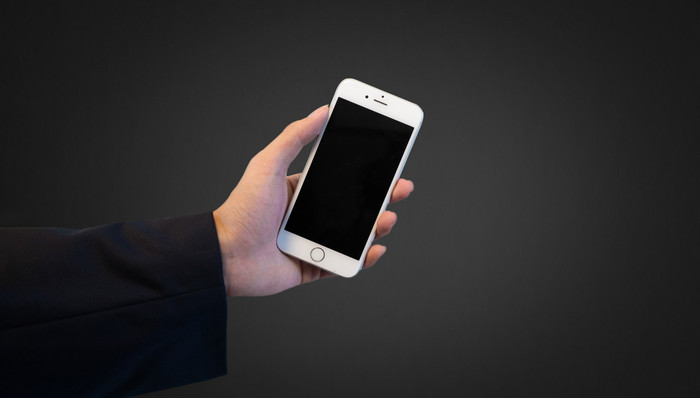 苹果短期内不会在美国组装iPhone，或要求供应商降价