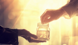 护肤高增长，谁在银发赛道偷偷赚钱？