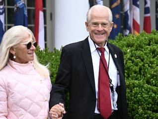 在关税议题上被晾一边，纳瓦罗在白宫越来越不受欢迎