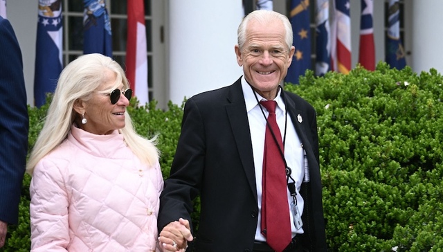 在关税议题上被晾一边，纳瓦罗在白宫越来越不受欢迎