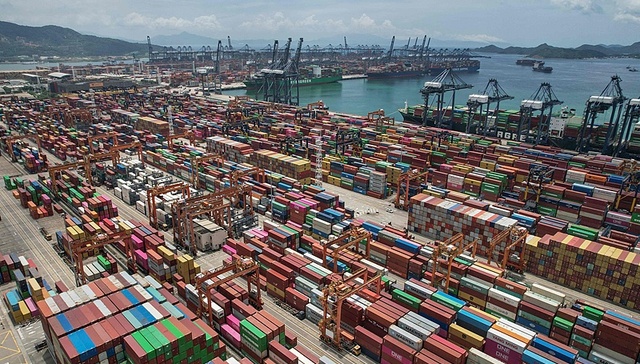 关税政策扰乱海运市场：赴美集装箱预订量一周下降67%，全体货主、货代陷入观望