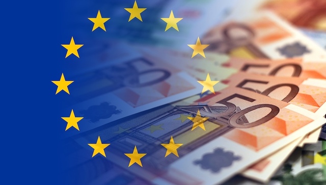 欧盟暂停90天实施对美关税反制措施，特朗普要求其购买3500亿美元的美国能源