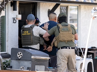 放狠招，美国政府被曝把非法移民加入逝者数据库