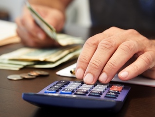 滥施关税行为违法！特朗普政府又被美国企业告了