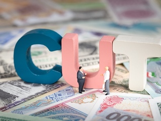 动了共和党票仓农民蛋糕，特朗普拟砍掉75%对外援助