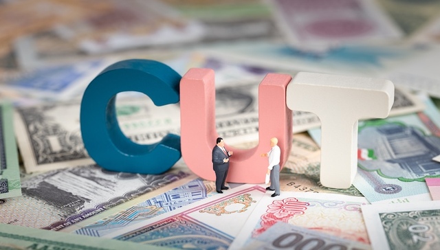 动了共和党票仓农民蛋糕，特朗普拟砍掉75%对外援助