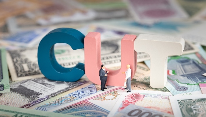 动了共和党票仓农民蛋糕，特朗普拟砍掉75%对外援助