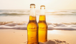 重庆啤酒内外交困，“国际+本土”仍难逃掉队危机