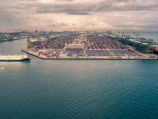 特朗普关税冲击生存环境，新加坡希望通过提前大选强化内部稳定